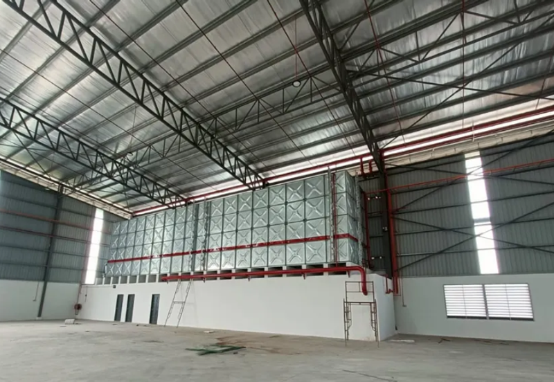 West Port, Pulau Indah