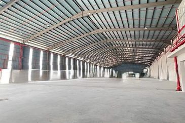 West Port, Pulau Indah