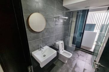 Almas Suites @ Puteri Harbour