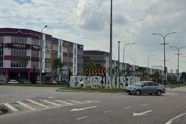 Crest @ Austin Emerald 1