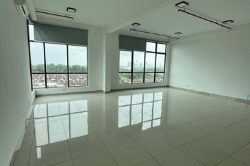 Austin 18 Versatile Business Suites