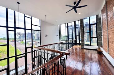 Cube On Hill ( Taman Bukit Pulai )