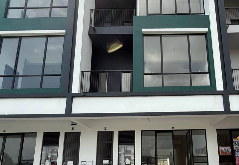 Crest @ Austin Emerald 1