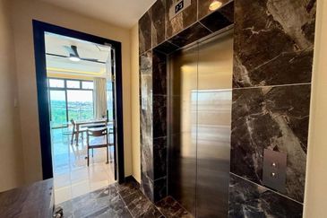 D'Summit Residences @ Kempas Utama