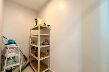 D'Summit Residences @ Kempas Utama