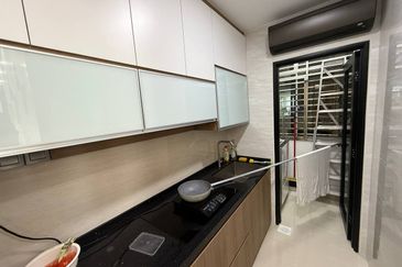 Dedaun Hijau (Greenfield Regency)