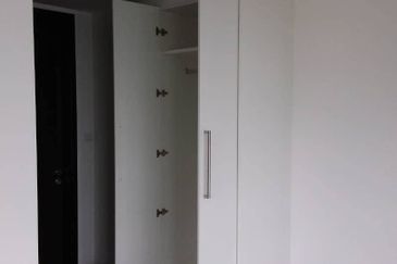 Almas Suites @ Puteri Harbour