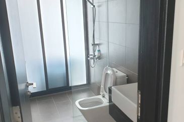 Almas Suites @ Puteri Harbour