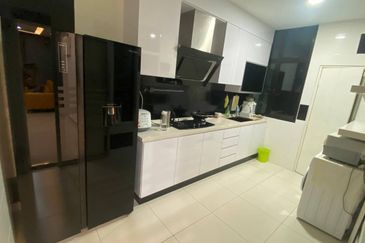 D'Summit Residences @ Kempas Utama