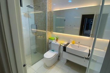 D'Summit Residences @ Kempas Utama