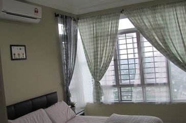 Golden Sands Seaview Residence