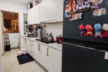 Dedaun Hijau (Greenfield Regency)