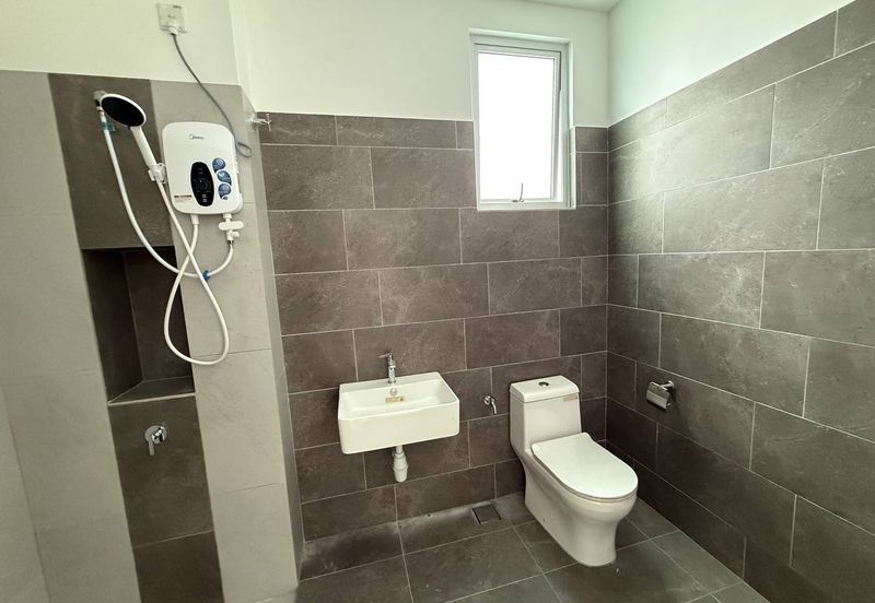 Iconia Garden Residence Precinct B @ Taman Impian Emas