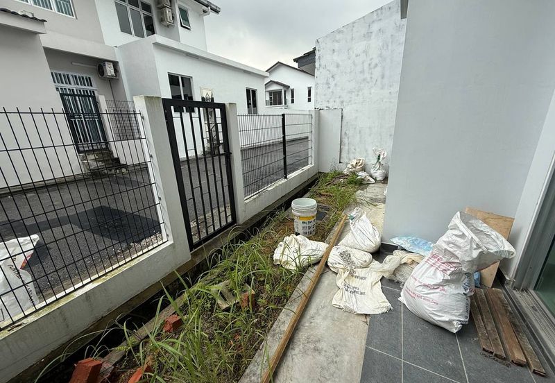 Iconia Garden Residence Precinct B @ Taman Impian Emas