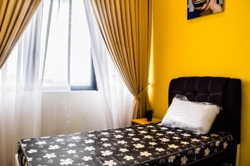 D\'Pristine @ Medini