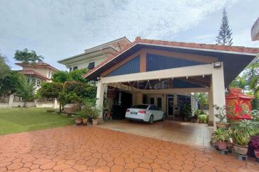 Bandar Tun Hussein Onn