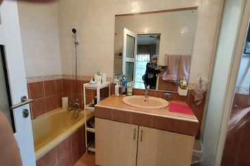 Bandar Tun Hussein Onn