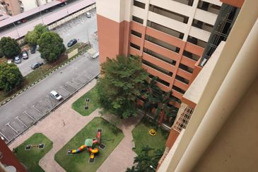 Sri Dahlia Apartment