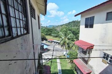 Taman Pinggiran Delima