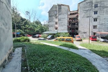 Taman Pinggiran Delima