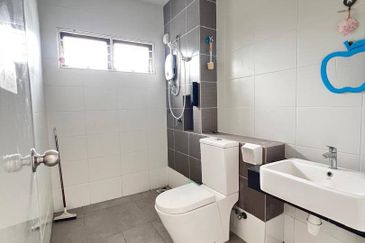 Banyas @ Setia EcoHill 2