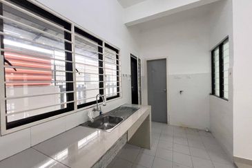 Banyas @ Setia EcoHill 2