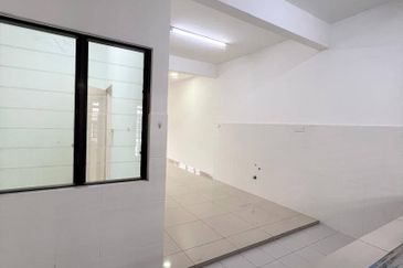 Banyas @ Setia EcoHill 2