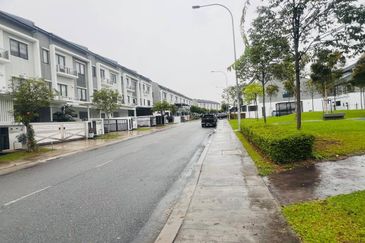 Lakefield Residences, Tropicana Heights