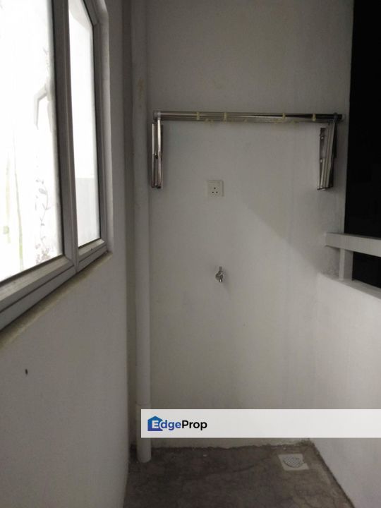 Eristana Townhouse, Saujana Utama , Selangor, Sungai Buloh