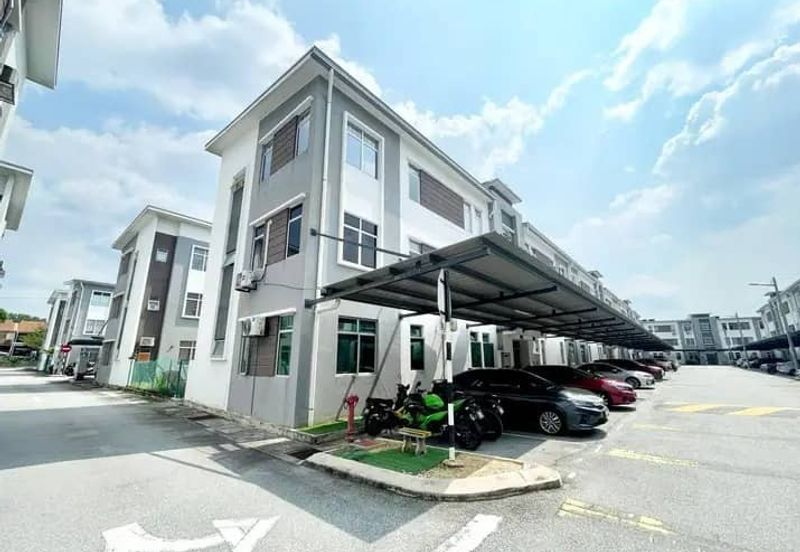 Eristana @ Seri Pristana