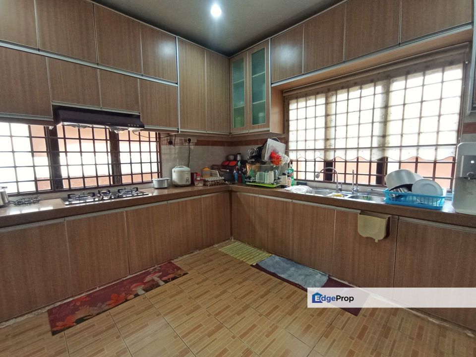 Taman Desa Baru Cheras 2.5 Storey Semi-D, Selangor, Kajang