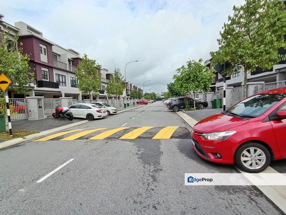 The Strata, Bandar Puteri Bangi Corner Lot Townhouse, Selangor, Bangi