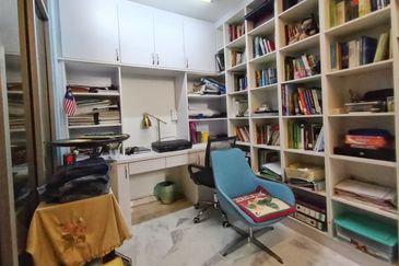 Taman Duta Kuala Lumpur 4 Storey Apartment