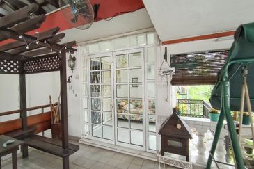 Taman Duta Kuala Lumpur 4 Storey Apartment