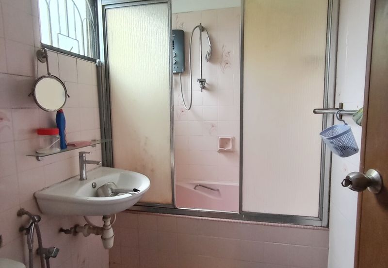 Taman Duta Kuala Lumpur 4 Storey Apartment