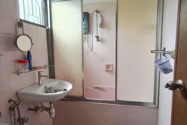 Taman Duta Kuala Lumpur 4 Storey Apartment