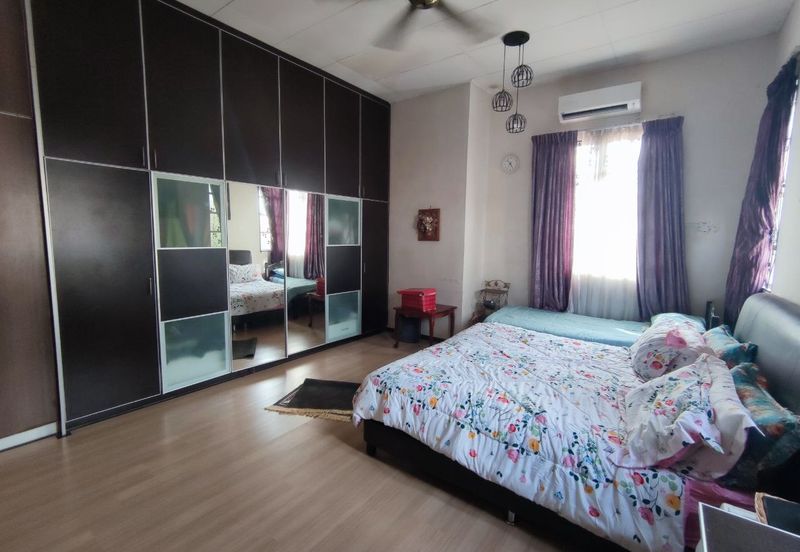 Seksyen 6 @ Bandar Bukit Mahkota