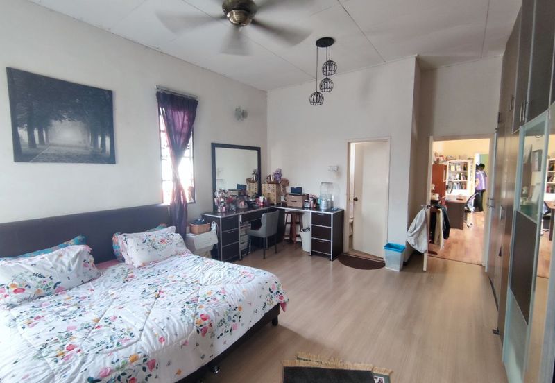 Seksyen 6 @ Bandar Bukit Mahkota