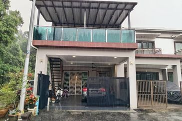 Taman Seri Bestari, Salak Tinggi Beautifully Renovated Terrace 