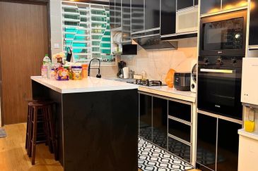 Taman Seri Bestari, Salak Tinggi Beautifully Renovated Terrace 