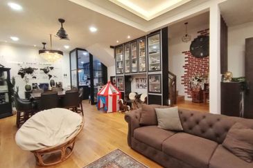 Taman Seri Bestari, Salak Tinggi Beautifully Renovated Terrace 