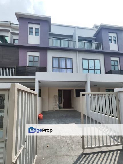 The Strata Bandar Puteri Bangi Basic Upper Unit Townhouse , Selangor, Bangi