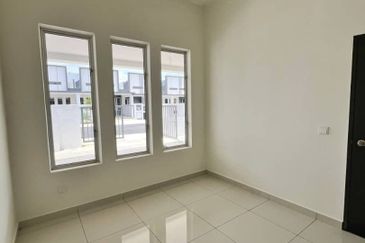 J1 Residence @ Jenderam