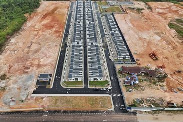 J1 Residence @ Jenderam