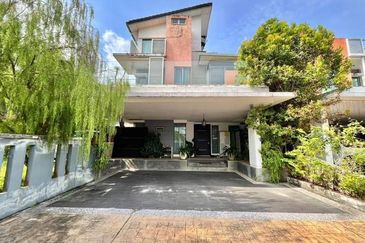 Bangi Lakehill Villas