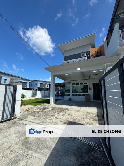 古来26哩张兄弟角头间双层排楼出售   Corner Lot Taman Impiana, Johor, Kulai
