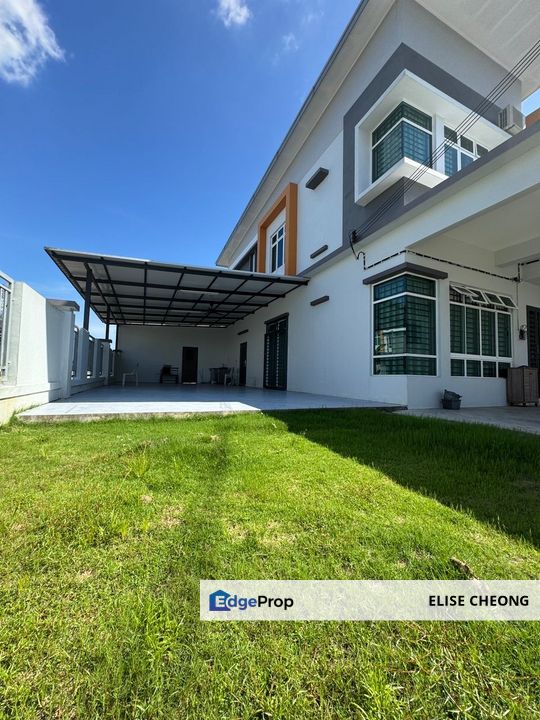 古来26哩张兄弟角头间双层排楼出售   Corner Lot Taman Impiana, Johor, Kulai