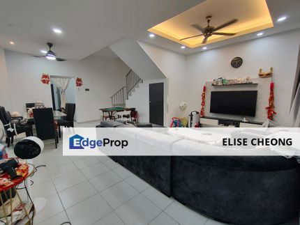 Taman Scientex Utama @ Senai 
士乃两层半排屋，装修费将近100k 还送家私只需要595k
- 2.5 Storey Terrace House
- Intermediate Lot
- 18x65
- Land Area: 1,170sqft
-, Johor, Senai
