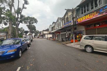 Taman Saleng Jaya