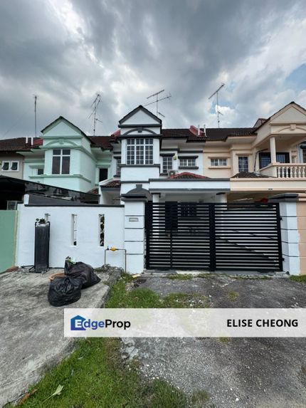 Kulai IOI 太子城 @ Jalan Nuri
✅ Double Storey Terrace House
✅ FreeHold / Non Bumi
✅ 4 Bed 3 Bath
✅ 22x70
, Johor, Kulai